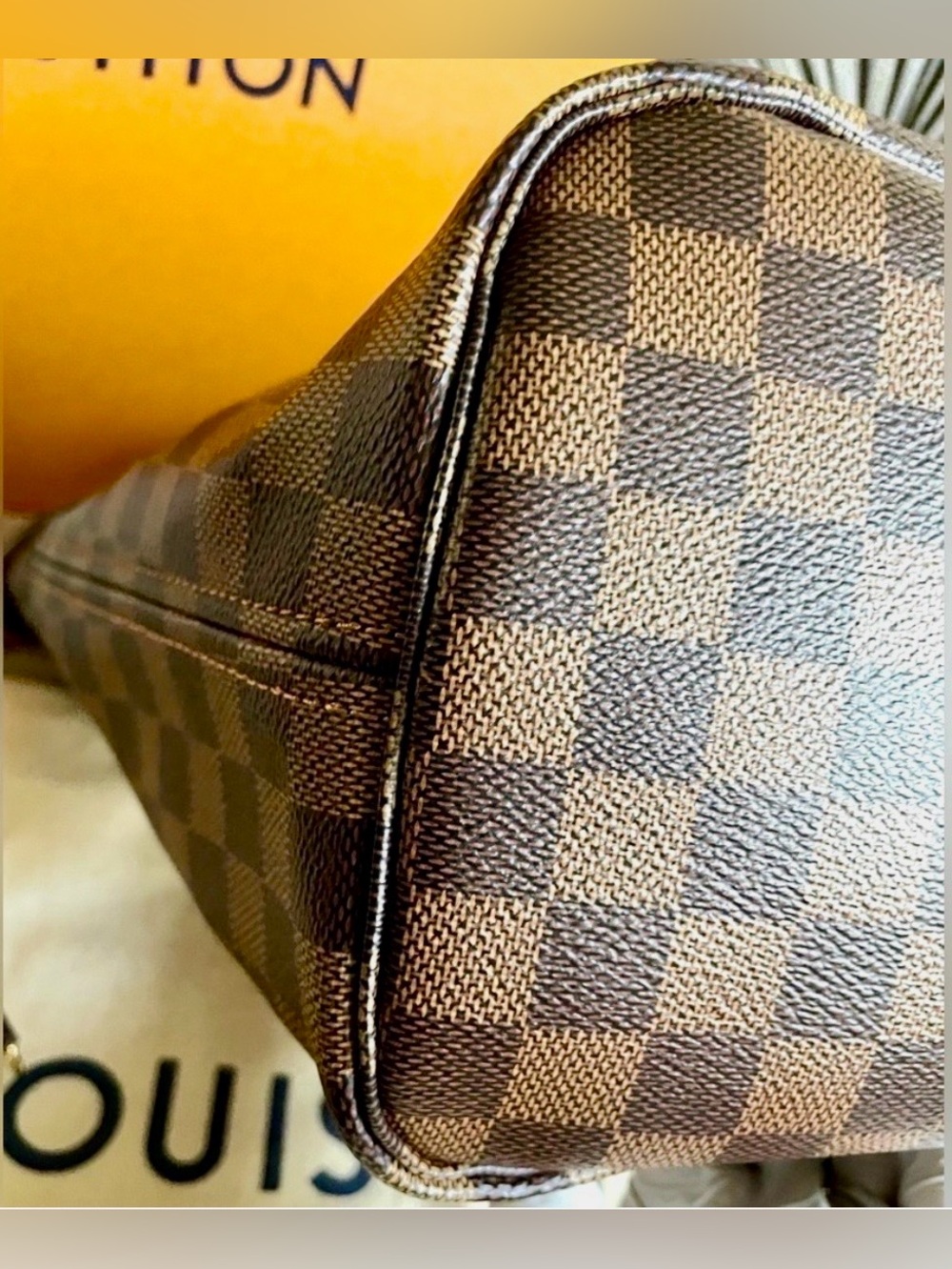 Pristine Authentic Louis Vuitton Damier Ebene Neverfull MM, NWT! - Picture 8 of 15